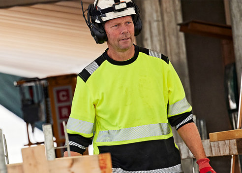 UV-Schutzkleidung – was Sie über zertifizierte Arbeitskleidung mit UV-Schutz wissen sollten